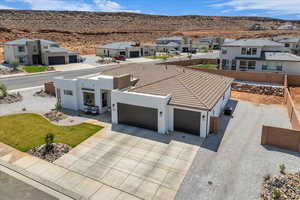Birds eye view of property featuring a residential view and a mountain view
