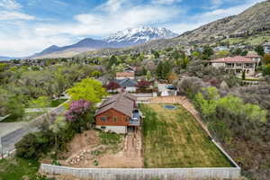 Bird's eye view with a residential view and a mountain view