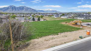 View of mountain feature featuring a residential view