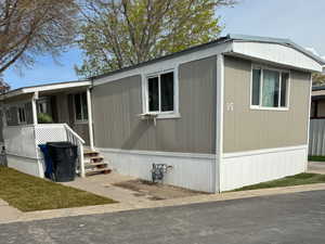 View of manufactured / mobile home
