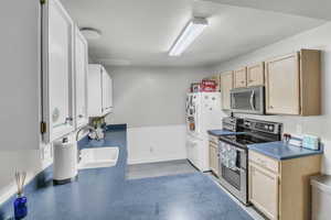 Photo 4 of 1843 N 680 W