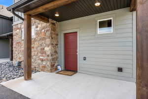 View of home entrance to H29