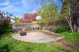 Photo 5 of 98 N ELIASON AVE