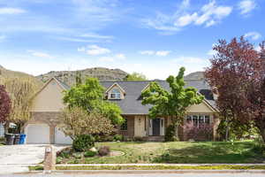 Photo 2 of 98 N ELIASON AVE