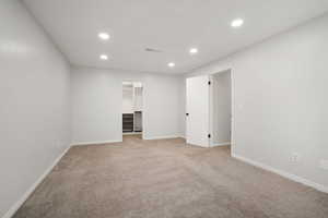 Photo 35 of 98 N ELIASON AVE