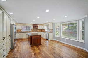 Photo 13 of 98 N ELIASON AVE