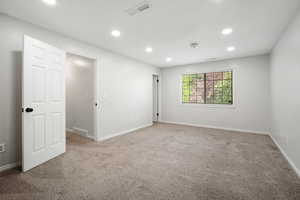 Photo 23 of 98 N ELIASON AVE