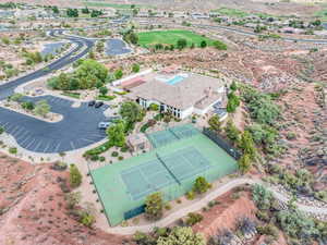 Birds eye view of property