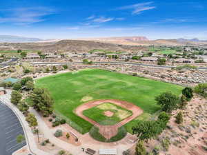 Aerial view with a mountain view