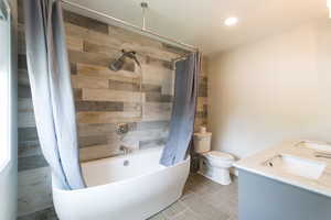 Photo 9 of 2872 E LOUISE AVE
