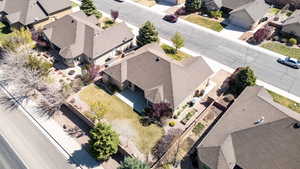 Birds eye view of property featuring a residential view