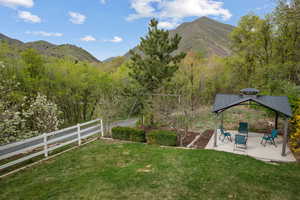 View of mountain feature