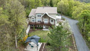 Drone / aerial view featuring a forest view