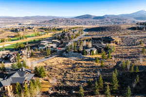 Bird's eye view with a mountain view
