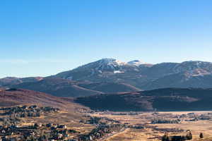 View of mountain feature