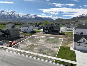 View of mountain feature featuring a residential view