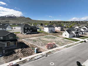 Bird's eye view featuring a residential view and a mountain view