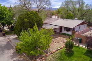 Photo 3 of 127  BIRCH AVE