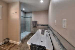 Photo 18 of 17  TANGREN CIR