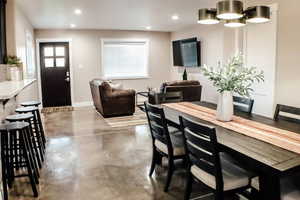 Photo 9 of 17  TANGREN CIR