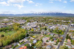 Bird's eye view with a mountain view