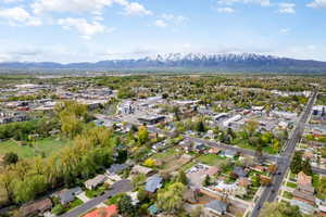 Bird's eye view featuring a mountain view