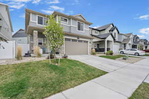 Photo 3 of 179 E MEANDERING WAY