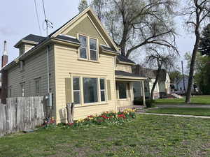 Photo 3 of 172 N 300 W