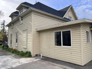 Photo 4 of 172 N 300 W