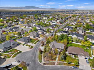Located 1 mile from Jensen Nature Park