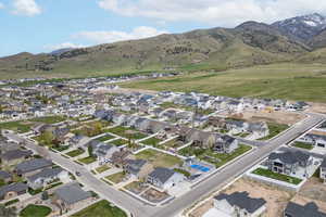 Bird's eye view with a residential view and a mountain view