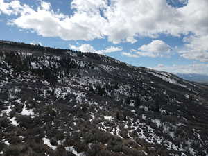 View of mountain feature