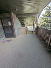 ENTRY DECK