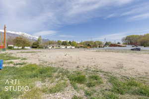 View of yard featuring a mountain view