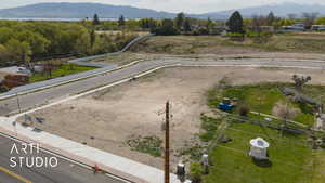 Aerial view with a mountain view