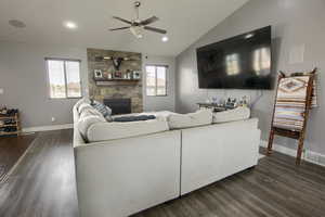 Photo 4 of 428 S SADDLE RD