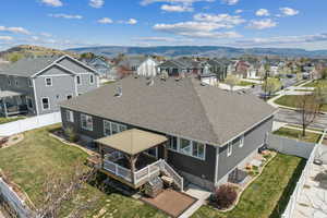 Bird's eye view featuring a mountain view and a residential view