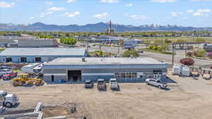 Bird's eye view with a mountain view
