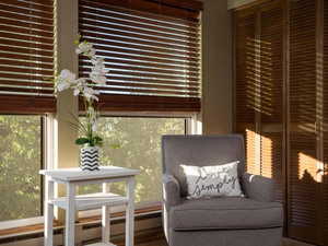 Sitting room with a baseboard radiator
