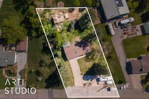 Birds eye view of property