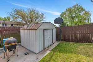 Separate storage shed