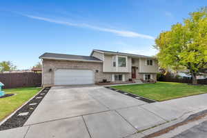 Large driveway has lots of room for guests