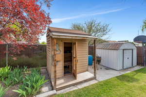 Separate sauna building