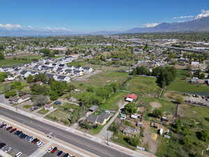 Aerial view with a mountain view