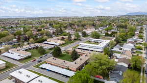 Aerial view with a residential view and a mountain view