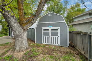 Photo 38 of 758 E ROSEWOOD LN