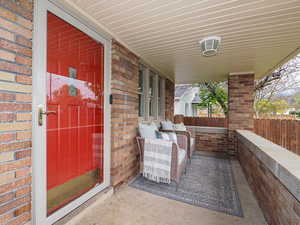 Photo 4 of 1453 E VINE ST