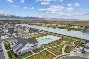 Bird's eye view featuring a residential view and a water and mountain view