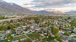 Aerial view with a residential view and a mountain view
