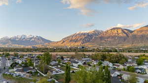 View of mountain feature featuring a residential view